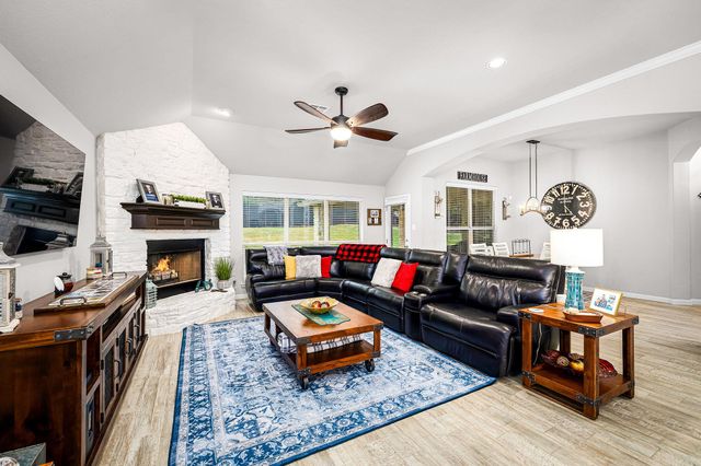 861 Santa Cruz LN, New Braunfels, TX 78132