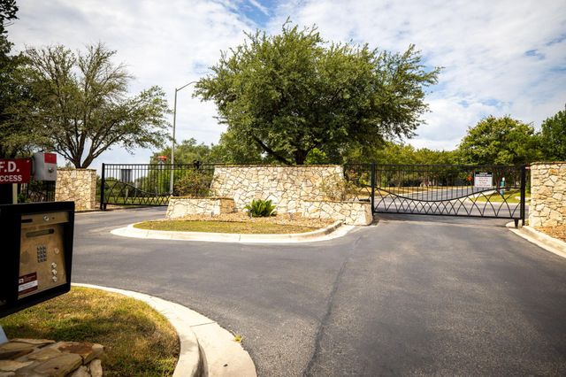 861 Santa Cruz LN, New Braunfels, TX 78132