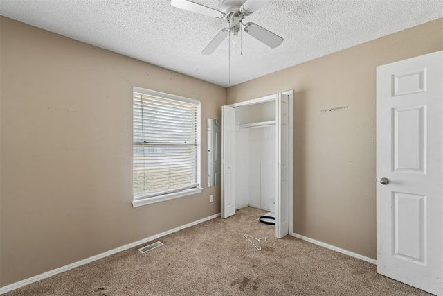 207 Del Mar Drive, Yukon, OK 73099