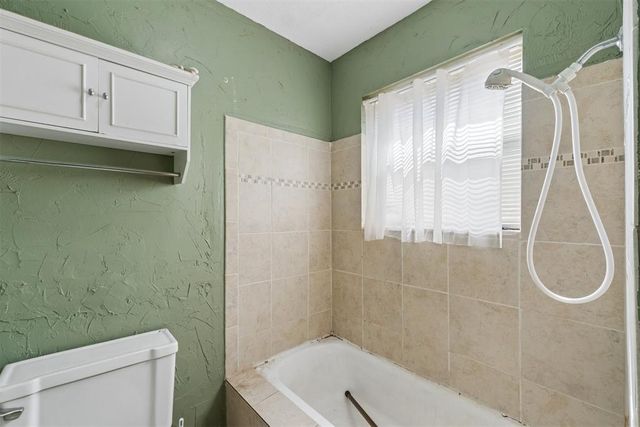 207 Del Mar Drive, Yukon, OK 73099
