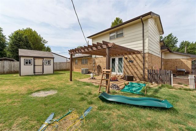 207 Del Mar Drive, Yukon, OK 73099