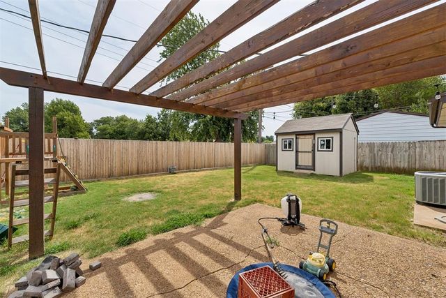 207 Del Mar Drive, Yukon, OK 73099