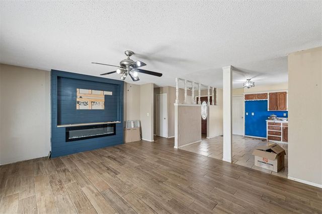 207 Del Mar Drive, Yukon, OK 73099