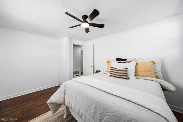 6330 Ledgebrook Drive, Brook Park, OH 44142