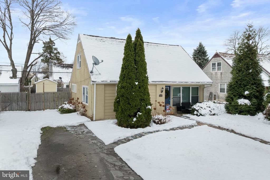 116 WHITEHALL, Norristown, PA 19403