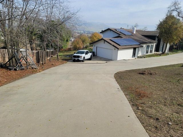 1112 N Scenic Drive, Porterville, CA 93257