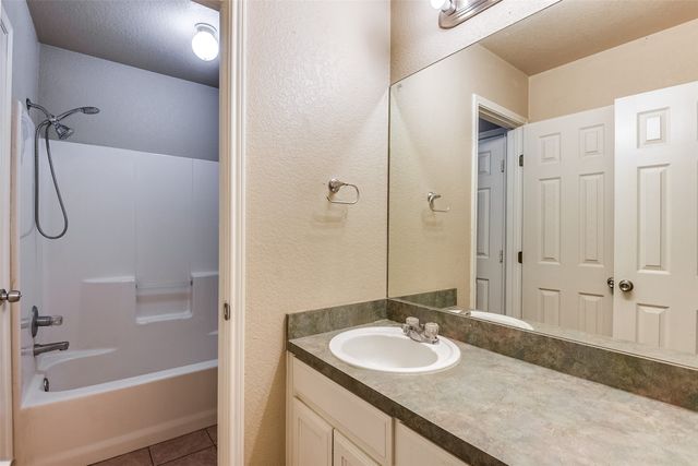 2545 E Renfro Street, Burleson, TX 76028