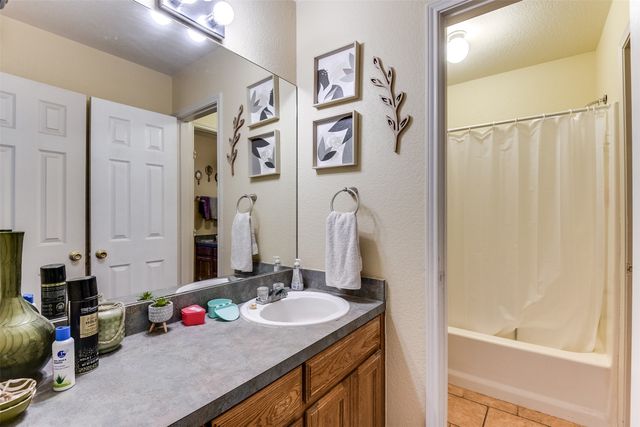 2545 E Renfro Street, Burleson, TX 76028