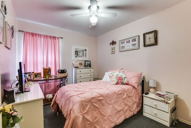 2545 E Renfro Street, Burleson, TX 76028