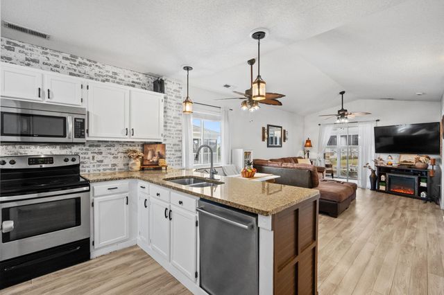 218 Landing Rd Apt G, North Myrtle Beach, SC 29582