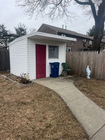 33 Van Buren Street, Warwick, RI 02888