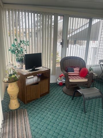 33 Van Buren Street, Warwick, RI 02888