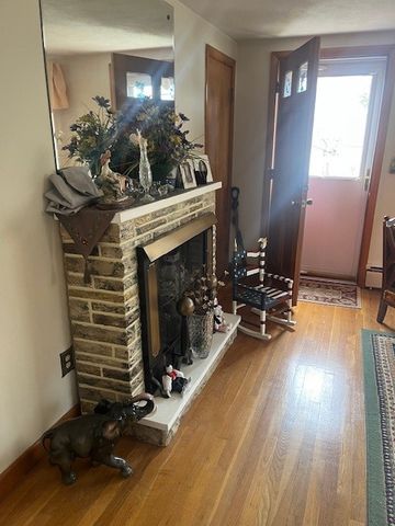 33 Van Buren Street, Warwick, RI 02888