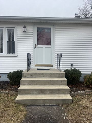 33 Van Buren Street, Warwick, RI 02888