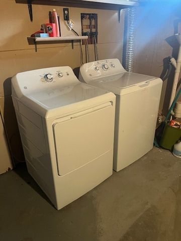 33 Van Buren Street, Warwick, RI 02888