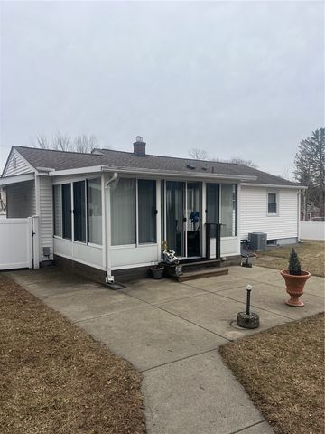 33 Van Buren Street, Warwick, RI 02888