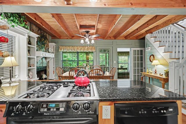 289 Doc Thomas Ridge Road, Blairsville, GA 30512