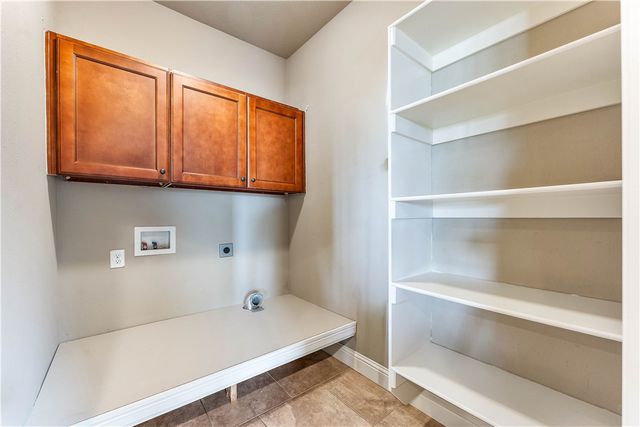 1402 Gooseneck Lane, Cave Springs, AR 72718