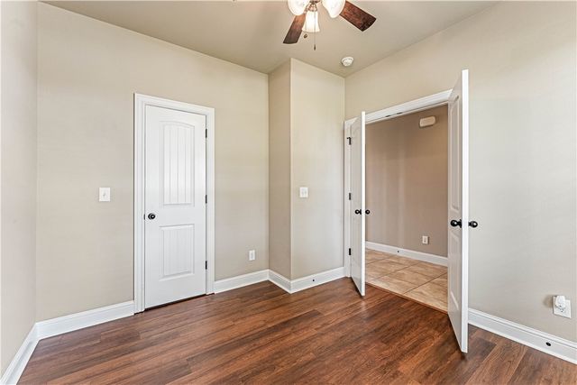 1402 Gooseneck Lane, Cave Springs, AR 72718