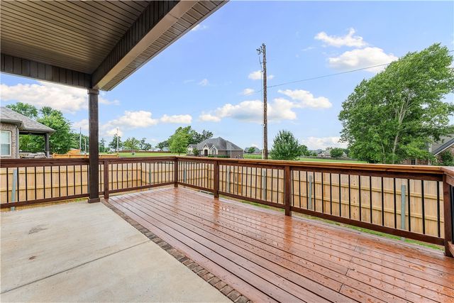 1402 Gooseneck Lane, Cave Springs, AR 72718