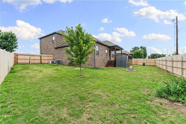 1402 Gooseneck Lane, Cave Springs, AR 72718