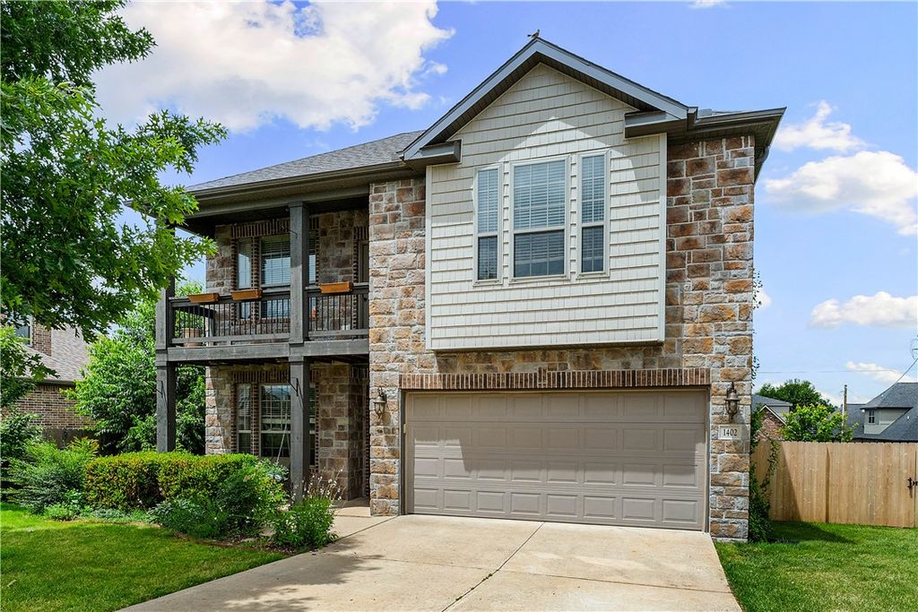 1402 Gooseneck Lane, Cave Springs, AR 72718