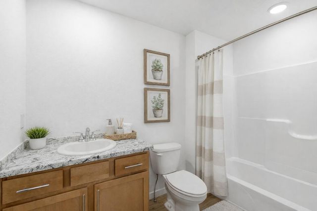 821 Hoffman Hills Boulevard, Willard, MO 65781