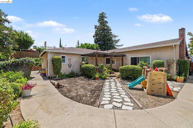 2366 Glendale Cir, Antioch, CA 94509
