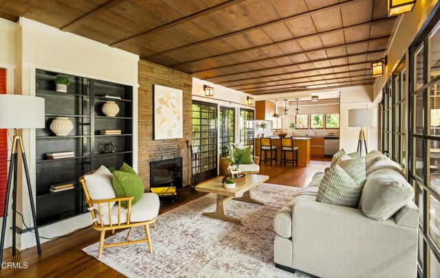 1364 N Harding Avenue, Pasadena, CA 91104