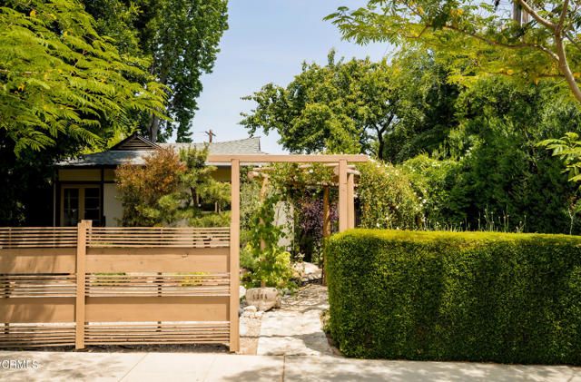 1364 N Harding Avenue, Pasadena, CA 91104