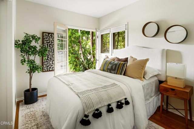 1364 N Harding Avenue, Pasadena, CA 91104