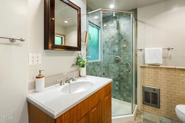 1364 N Harding Avenue, Pasadena, CA 91104