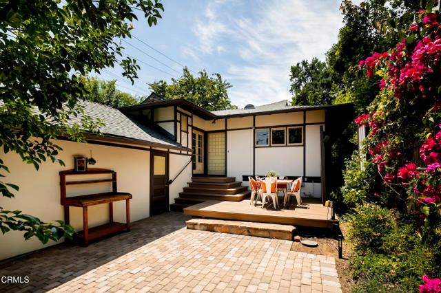 1364 N Harding Avenue, Pasadena, CA 91104