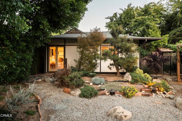 1364 N Harding Avenue, Pasadena, CA 91104