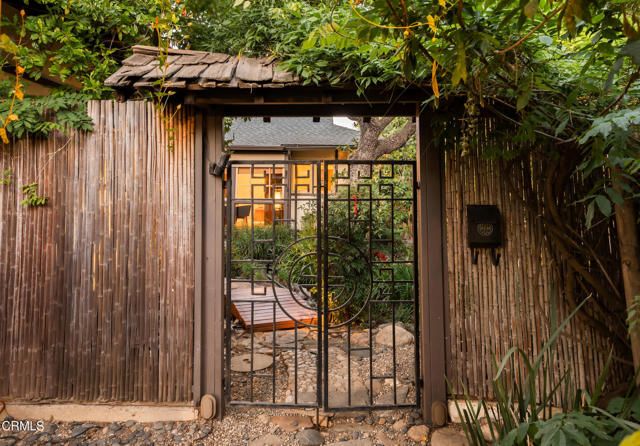 1364 N Harding Avenue, Pasadena, CA 91104