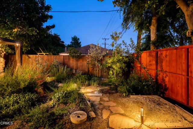 1364 N Harding Avenue, Pasadena, CA 91104