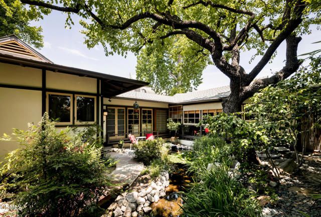 1364 N Harding Avenue, Pasadena, CA 91104