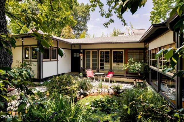 1364 N Harding Avenue, Pasadena, CA 91104