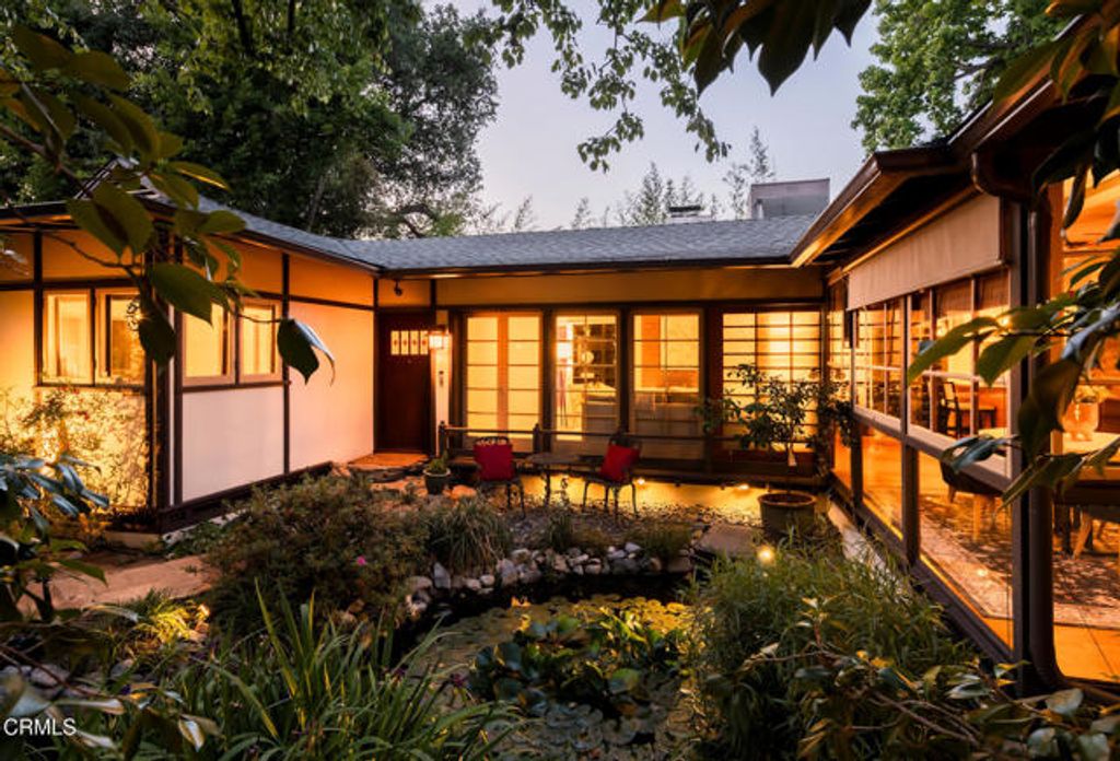 1364 N Harding Avenue, Pasadena, CA 91104