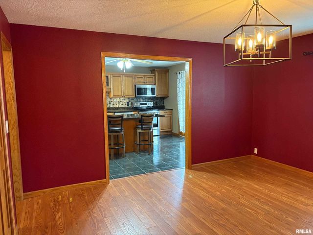 1249 WOODS Lane, Jacksonville, IL 62650