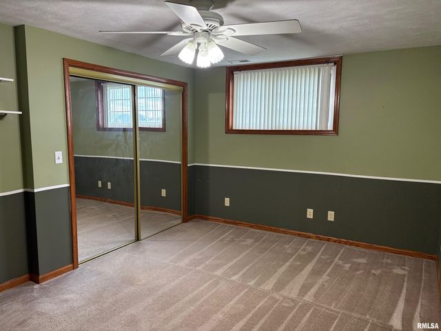 1249 WOODS Lane, Jacksonville, IL 62650