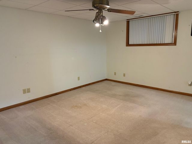 1249 WOODS Lane, Jacksonville, IL 62650