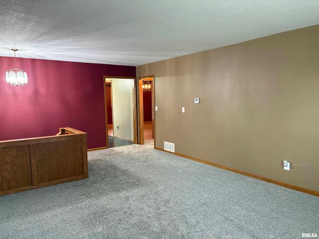 1249 WOODS Lane, Jacksonville, IL 62650