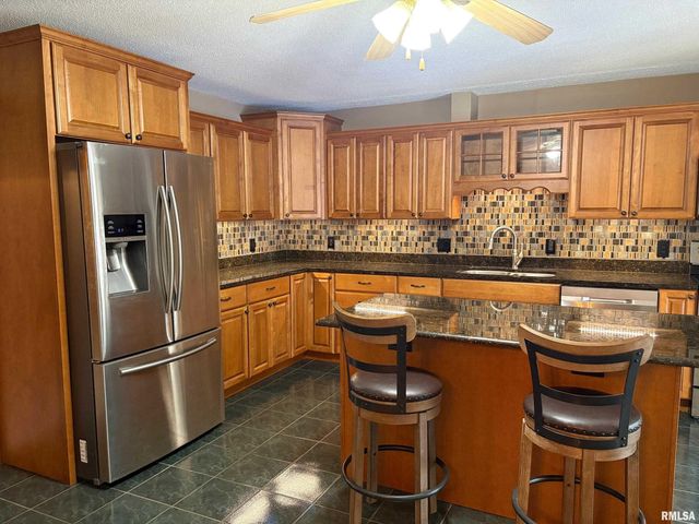 1249 WOODS Lane, Jacksonville, IL 62650