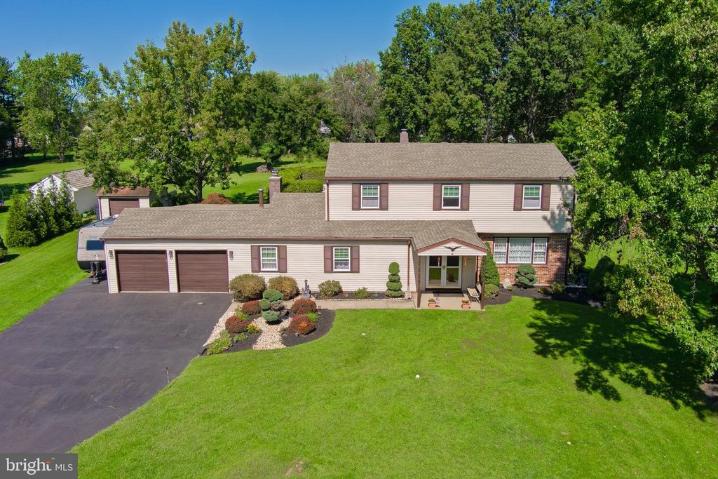 28 HARVEST RD, IVYLAND, PA 18974 — exterior