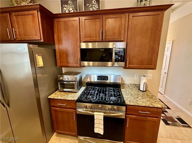 2707 ChinaBerry Hill Street, Laughlin, NV 89029