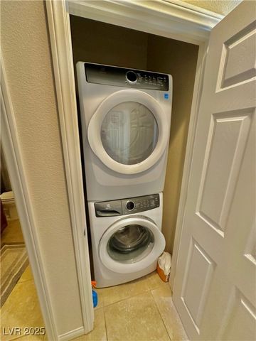 2707 ChinaBerry Hill Street, Laughlin, NV 89029