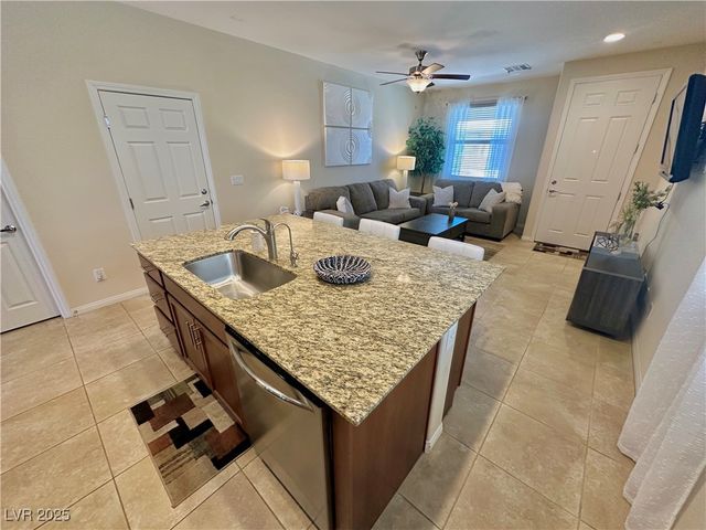 2707 ChinaBerry Hill Street, Laughlin, NV 89029