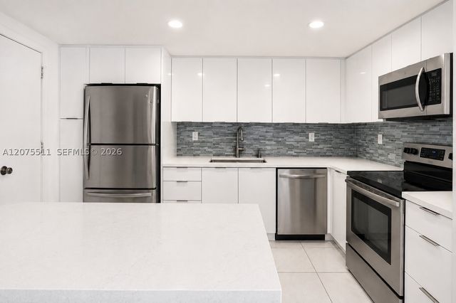1470 NE 125th Ter 202, North Miami, FL 33161