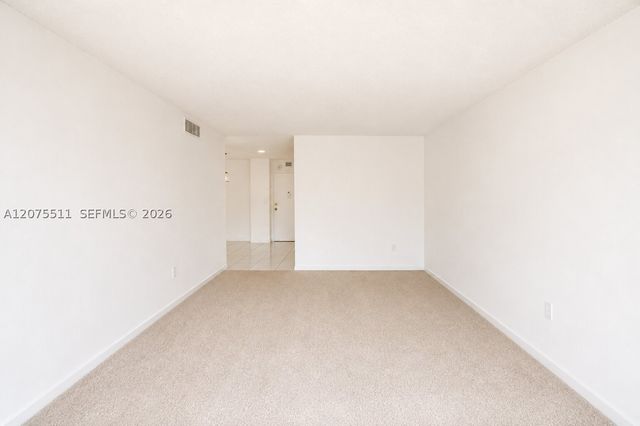1470 NE 125th Ter 202, North Miami, FL 33161